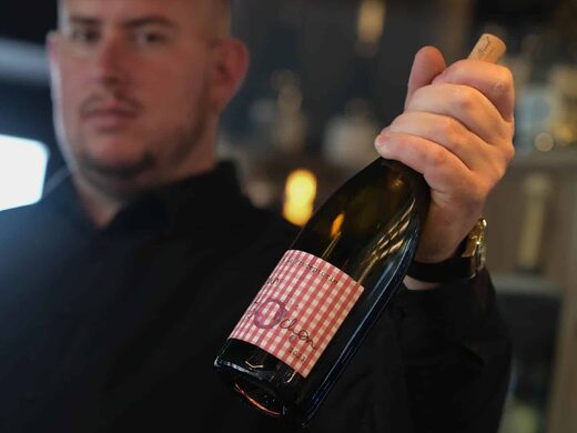 Cave à vin à Argelès : terroir, passion et cuvée exclusive au Jardin Barbecue